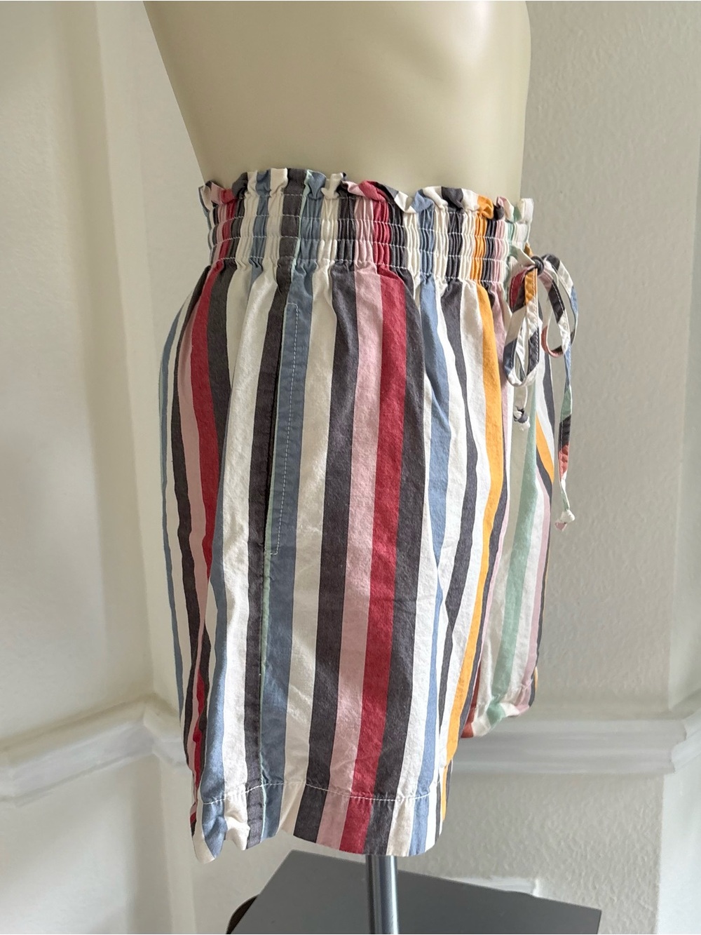 Madewell Smocked Waist Pull On Rainbow Stripe Shorts - Picture 3 of 8